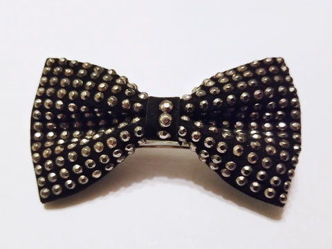 Gothic rocker bow hair clip